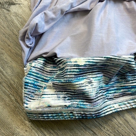 Lululemon athletica Lighten Up Tank, heathered lilac, size 6 - Picture 11 of 12